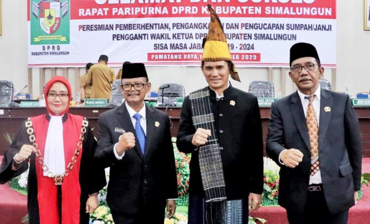 Paripurna, Johanes Sipayung Dilantik sebagai Wakil Ketua DPRD Simalungun Menggantikan Elias Barus
