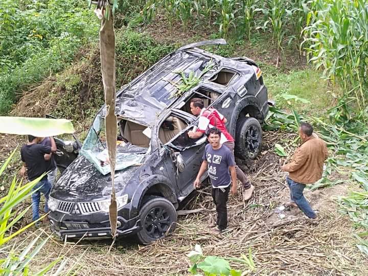 Mitsubishi Pajero Sport BH 1972 MS Terjun ke Jurang Sedalam 15 Meter di Taput 