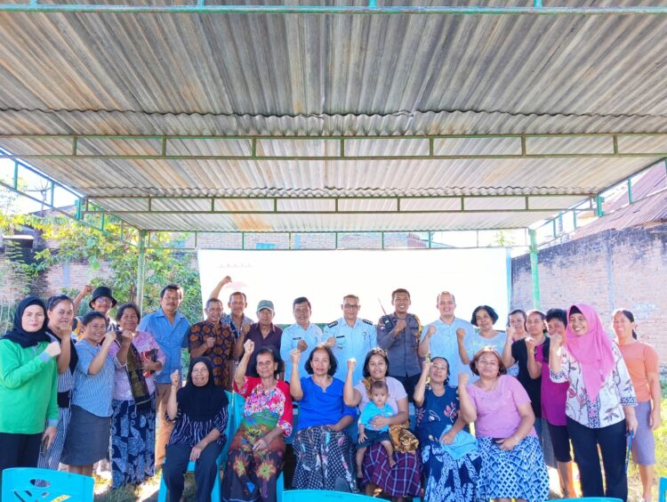Polsek Siantar Selatan Hadiri Sosialisasi Perbaikan Drainase Di Kelurahan Karo