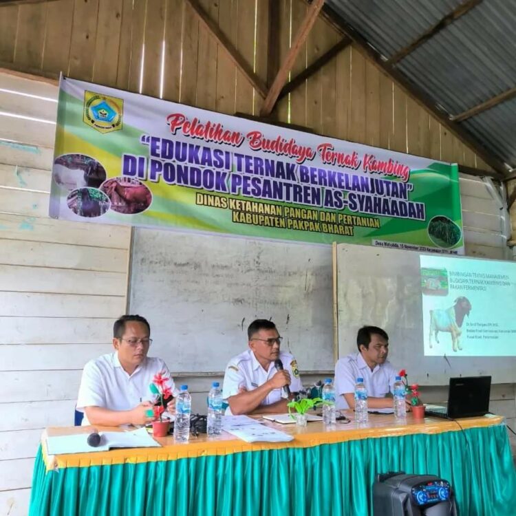 Pemkab Pakpak Bharat Bekali Pelatihan Budidaya Ternak Kambing Kepada Calon Penerima Bantuan