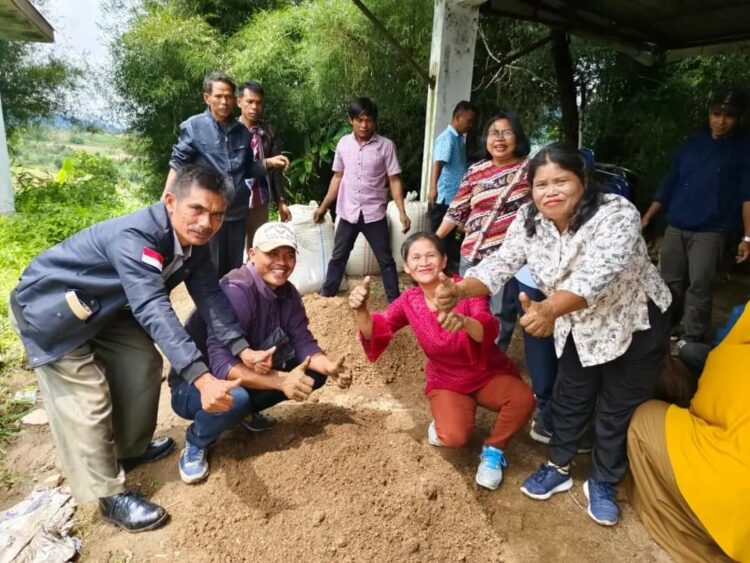 Pemkab Pakpak Bharat Gelar Pelatihan Pembuatan Pupuk Organik Dan Pemberantasan Hama