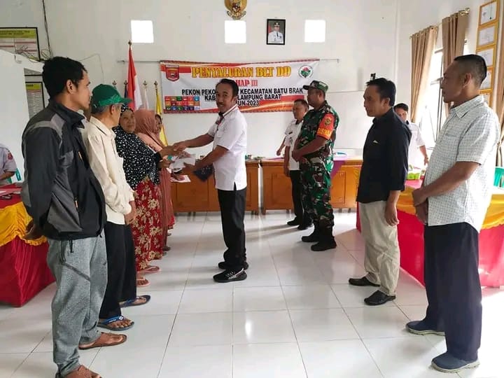 Pemerintah Pekon Balak Bagikan BLT DD Tahap 3