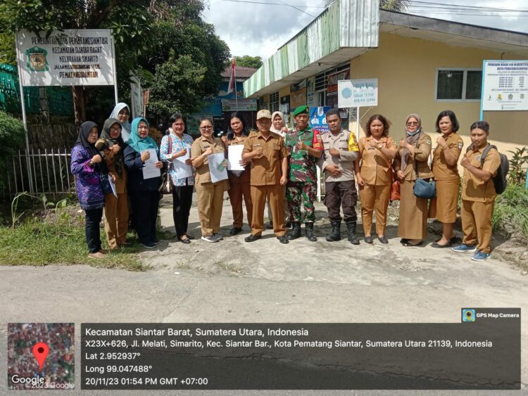 Bhabinkamtibmas Martoba Monitoring Pembagian BPNT