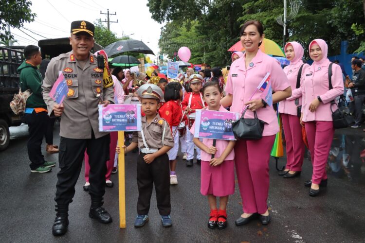 Kapolres Siantar Melepas Pawai Perayaan Hari Kanak-kanak Nasional Tahun 2023