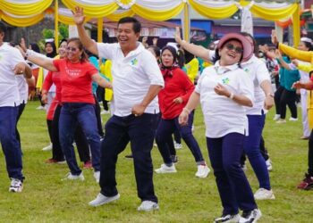 Bupati Simalungun Ikuti Senam Aerobik Memperingati HKN Ke -59