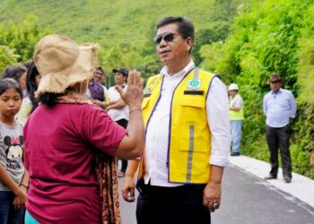 Jalan Menuju Bage Nagori Ujung Saribu Diperbaiki, Sarintan Sideang : "Terimakasih Pak Bupati Simalungun"