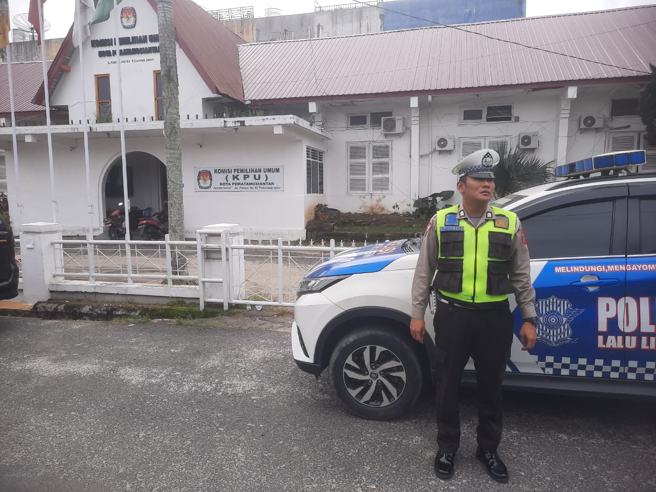 Polres Siantar Rutin Patroli Ke Kantor KPU dan Bawaslu