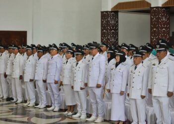 Pj Bupati Lampung Barat Drs Nukman Lantik 60 Pj Peratin