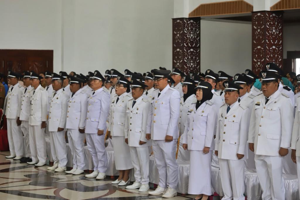 Pj Bupati Lampung Barat Drs Nukman Lantik 60 Pj Peratin