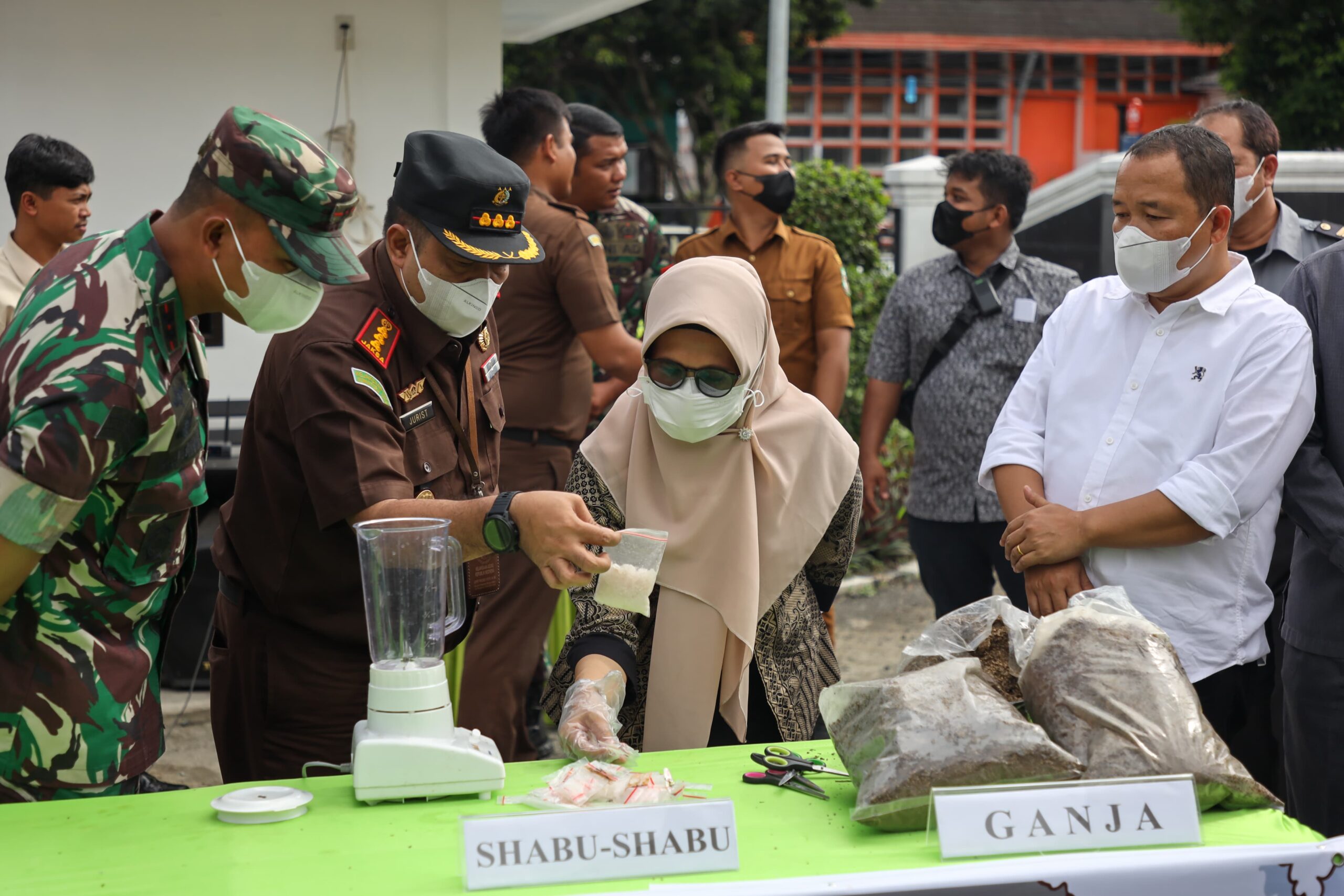 Barang Bukti 140 Gram Sabu dan Kg Ganja Dimusnahkan Kejari Pematang Siantar Barang Bukti 140 Gram Sabu dan Kg Ganja Dimusnahkan Kejari Pematang Siantar