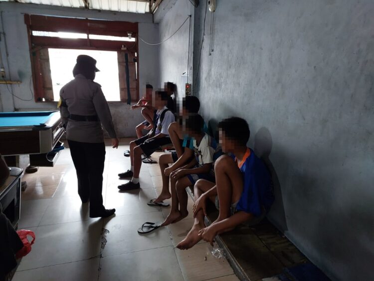 Sat Binmas Polres Siantar Himbau Tidak Melakukan Judi Ketika bermain biliar