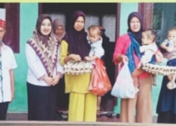 Tanggulangi Stunting, Pekon Kerang Bagikan Bantuan Makanan Tambahan Ke Balita
