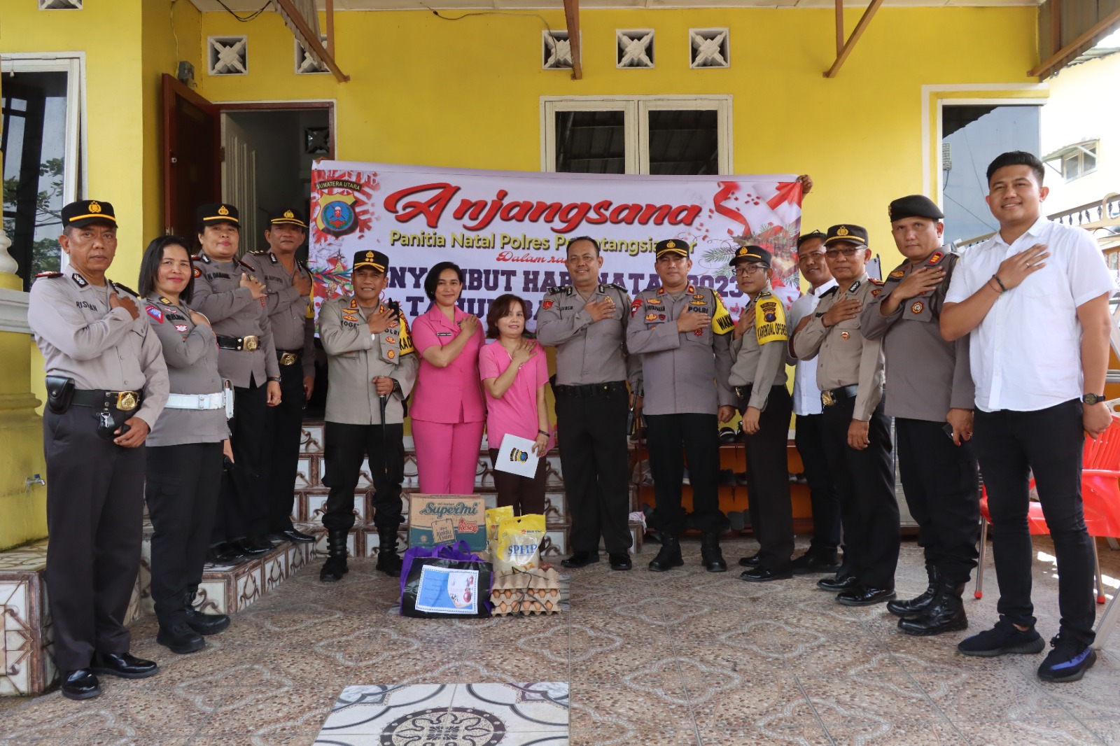 Kapolres Pematang Siantar Anjangsana ke Panti Asuhan