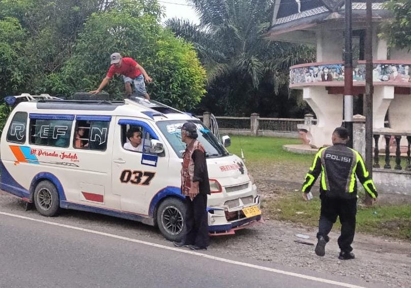 Operasi Khusus Polres Simalungun Berhasil Minimalisir Balap Liar dan Tertibkan Kendaraan Ojol Operasi Khusus Polres Simalungun Berhasil Minimalisir Balap Liar dan Tertibkan Kendaraan Ojol