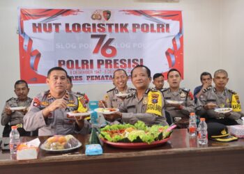 Polres Pematang Siantar  Rayakan Hut Logistik Polri Ke 76 Dengan Memotong Tumpeng 