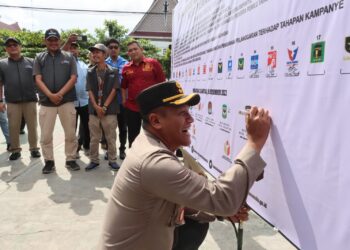 Kapolres Siantar Tandatangani Deklarasi Kampanye Damai Pemilu 2024 yang Digelar Bawaslu