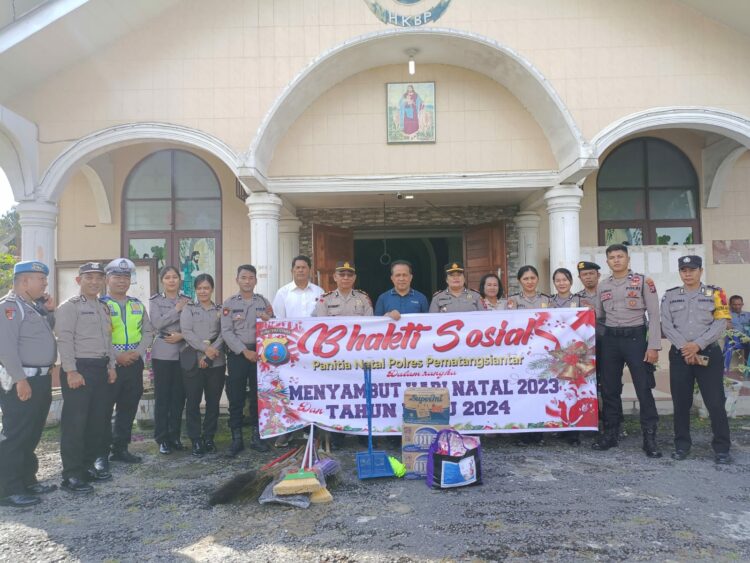 Sambut Natal, Polres Pematang Siantar Gelar Baksos Di Gereja 