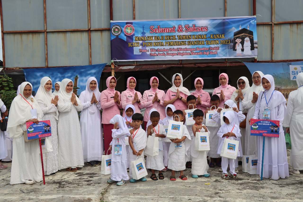 Kapolres Pematang Siantar Dukung Penuh Manasik Haji TK/Paud IGTKI-PGRI Kapolres Pematang Siantar Dukung Penuh Manasik Haji TK/Paud IGTKI-PGRI