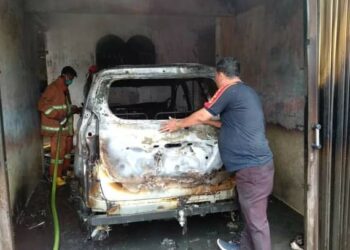 5 Unit Damkar Kota Siantar Dikerahkan Untuk Memadamkan Kebakaran di Jalan Lau Cimba Simalungun