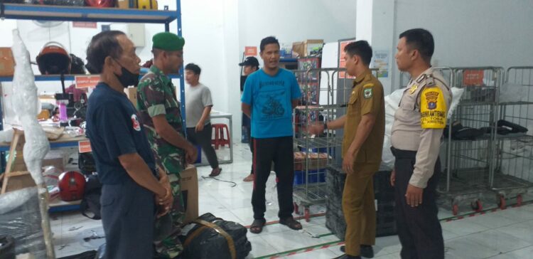 Polsek Siantar Selatan Patroli Mendengarkan Curhat Warga Tentang Kamtibmas