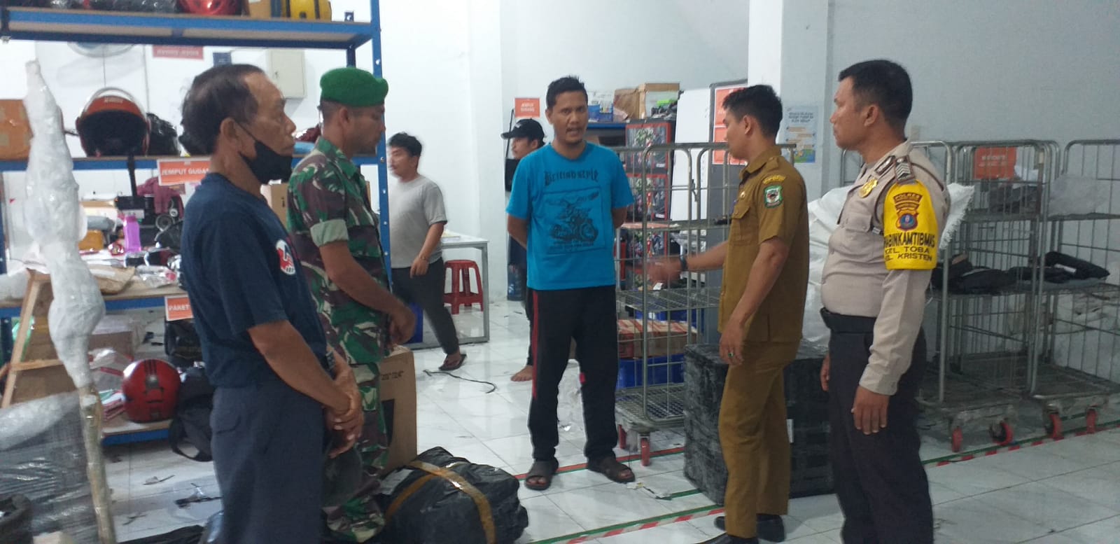 Polsek Siantar Selatan Patroli Mendengarkan Curhat Warga Tentang Kamtibmas