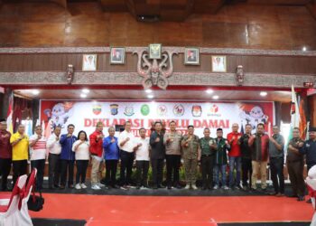 Polres Taput Inisiasi Deklarasi Dan Penandatanganan Pemilu Damai 2024 Bersama Forkopimda, KPU, Bawaslu, Akademis Dan Parpol