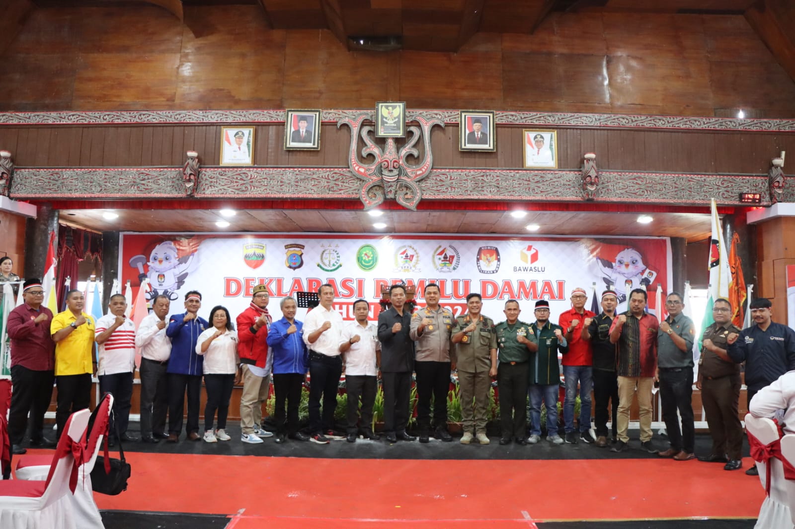 Polres Taput Inisiasi Deklarasi Dan Penandatanganan Pemilu Damai 2024 Bersama Forkopimda, KPU, Bawaslu, Akademis Dan Parpol