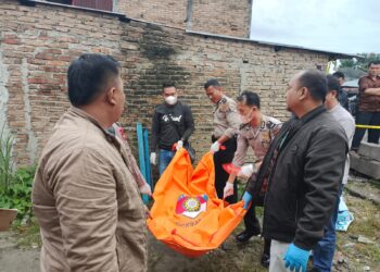 Polsek Siantar Martoba Evakuasi Buliker Manurung Korban Tewas Ditabrak Kereta Api Barang