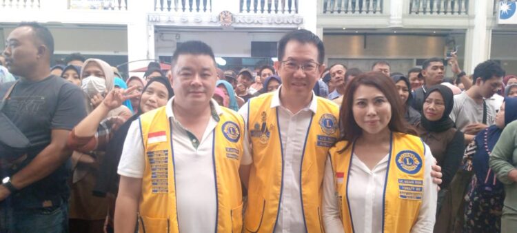 Jelang Nataru, Lions Club Medan Raya Bersama Dua Caleg Baksos di Medan Polonia
