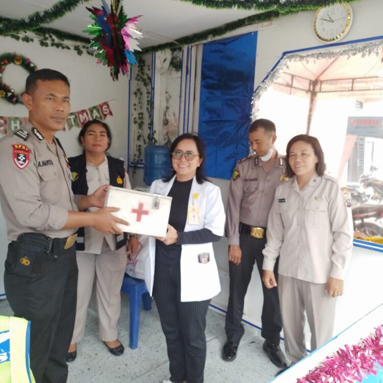 Dokkes Polres Siantar Cek Kesehatan Personil Pos Pam Dan Pos Yan Ops Lilin Toba 2023