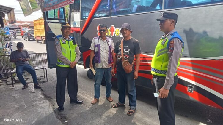 Kasat Binmas Polres Pematang Siantar Monitoring Arus Mudik Nataru