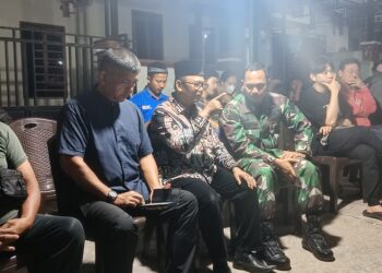 Wabup Simalungun Melayat Ke Rumah Anggota Koramil 05 Serbalawan Korban Kecelakaan