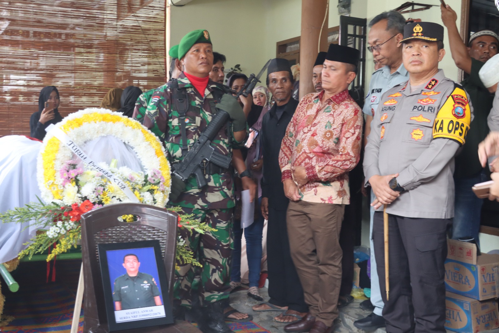 Kapolres Pematang Siantar Dampingi Kapolda Sumut Melayat Babinsa 05 Serbelawan Korban kecelakaan
