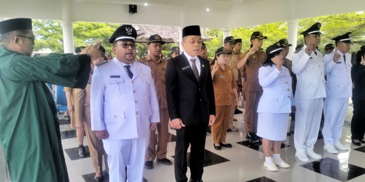 Bupati Radiapoh Lantik 33 Pejabat Administratur dan Pengawas di Lingkungan Pemkab Simalungun