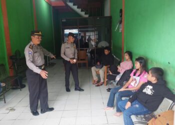 Sat Binmas Polres Pematang Siantar Sambangi Loket Angkutan Umum Pasca Libur Nataru