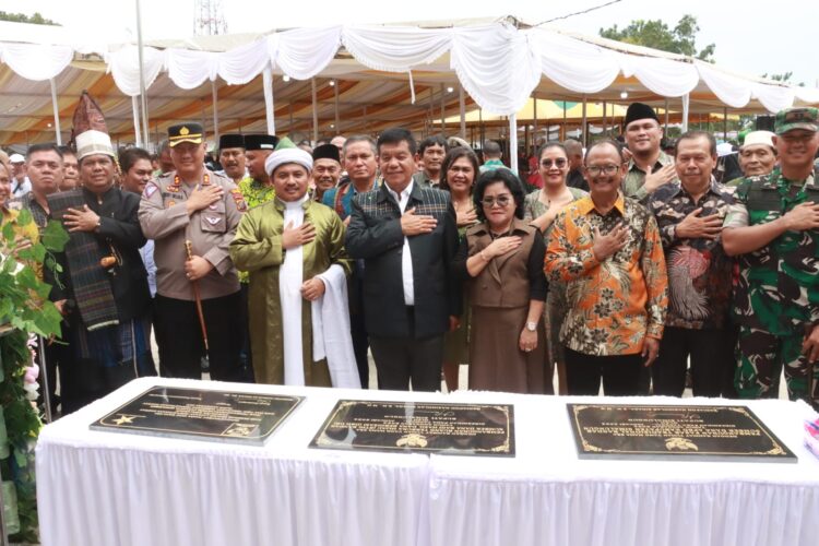 Kapolres Simalungun Hadiri Marharoan Bolon dan Peresmian Kantor Camat Bandar