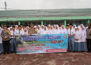 Police Go To School, Kapolres Siantar Himbau Pelajar MAN Jauhi Narkoba Dan Perundungan 