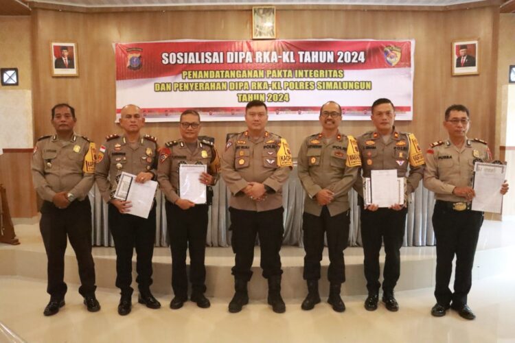 Polres Simalungun Gelar Sosialisasi Anggaran dan Tandatangan Pakta Integritas Transparansi Keuangan