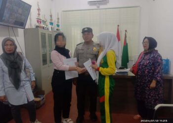 Aksi Saling Jambak dan Pukul Dua Siswa Berhasil Dimediasi Bhabinkamtibmas Banjar 