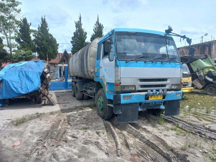 Terjatuh Tabrak Lubang, Lustiana Sitohang Tewas Dilindas Truck Pengangkut BBM 