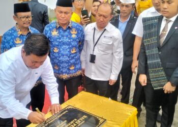 Bupati Simalungun Resmikan Balei Pelayanan BPKPD di Pamatang Raya