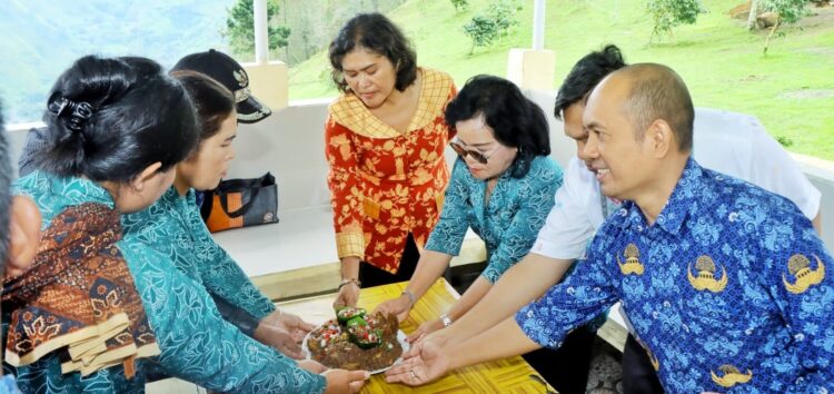 TP PKK Kabupaten Simalungun Terima Bantuan CSR Bank Sumut