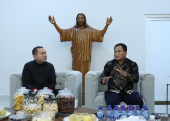Bupati Pakpak Bharat dan Direktur PT Toba Pulp Lestari Tbk Tandatangani Berita Acara Serah Terima Taman Dancing Fountain