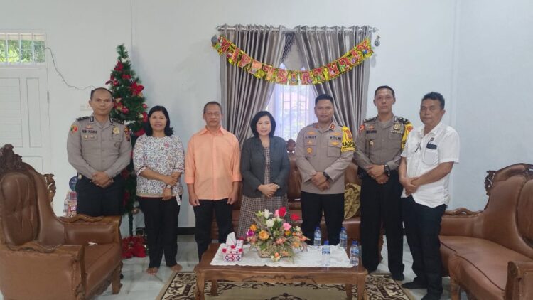 Silaturahmi Dengan Tokoh Agama, Kapolres Sibolga Kunjungi Praeses Distrik IX Sibolga, Tapanuli Tengah Dan Nias