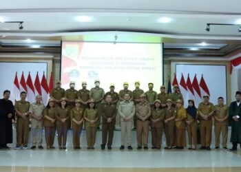 Franc Bernhard Tumanggor Melantik 18 Pejabat Fungsional Pemkab Pakpak Bharat 