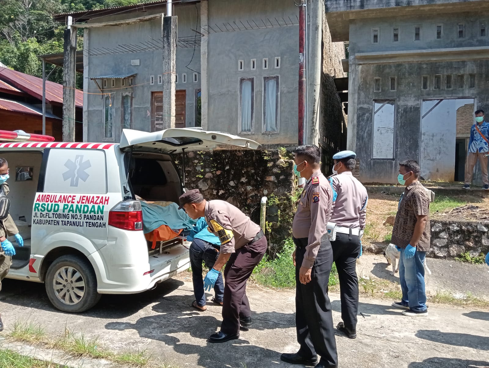 Pensiunan BPBD Tapteng Ditemukan Tewas Membusuk di Komplek Mutiara Indah Sarudik
