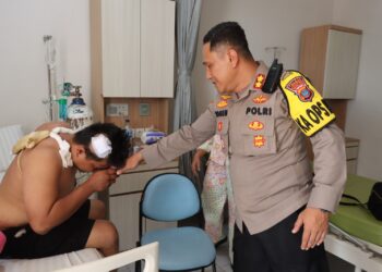 Kapolres Siantar dan Ketua Bhayangkari Jenguk Anggota Korban Lakalantas