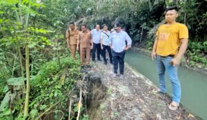 Bupati Simalungun Radiapoh Tinjau Sejumlah Sumber Air Bersih di Tiga Nagori