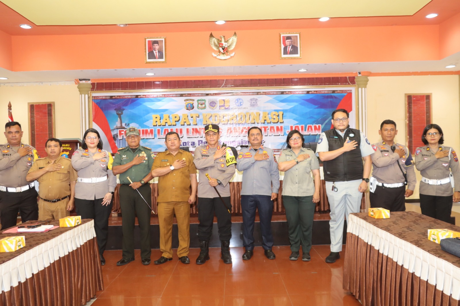 Kapolres Pematangsiantar Pimpin Rakor Forum Lalulintas Angkutan Jalan Tentang Rencana Umum Nasional Kapolres Pematangsiantar Pimpin Rakor Forum Lalulintas Angkutan Jalan Tentang Rencana Umum Nasional