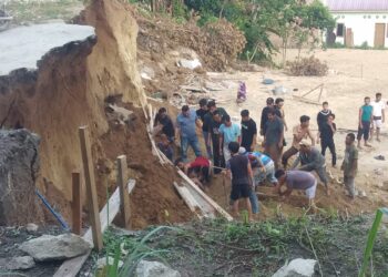 Polsek Siantar Martoba Evakuasi Pekerja Perumahan MS Bong Bong Residence Tertimbun Longsor, 1 Tewas dan 2 Selamat 